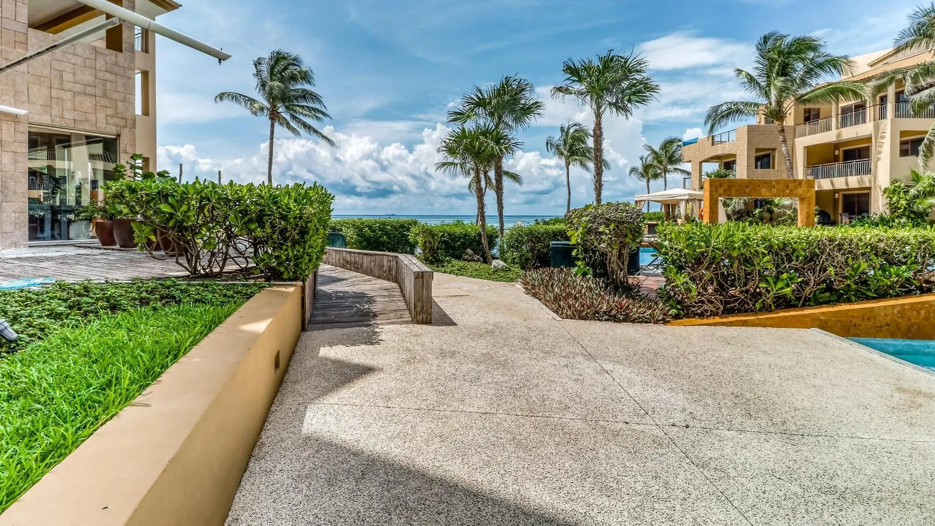 Apartment Residences El Faro, Surf 207 Playa del Carmen Mexico